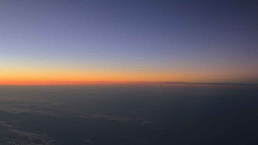 Horizons of Silence: Flight from Heathrow to Chicago