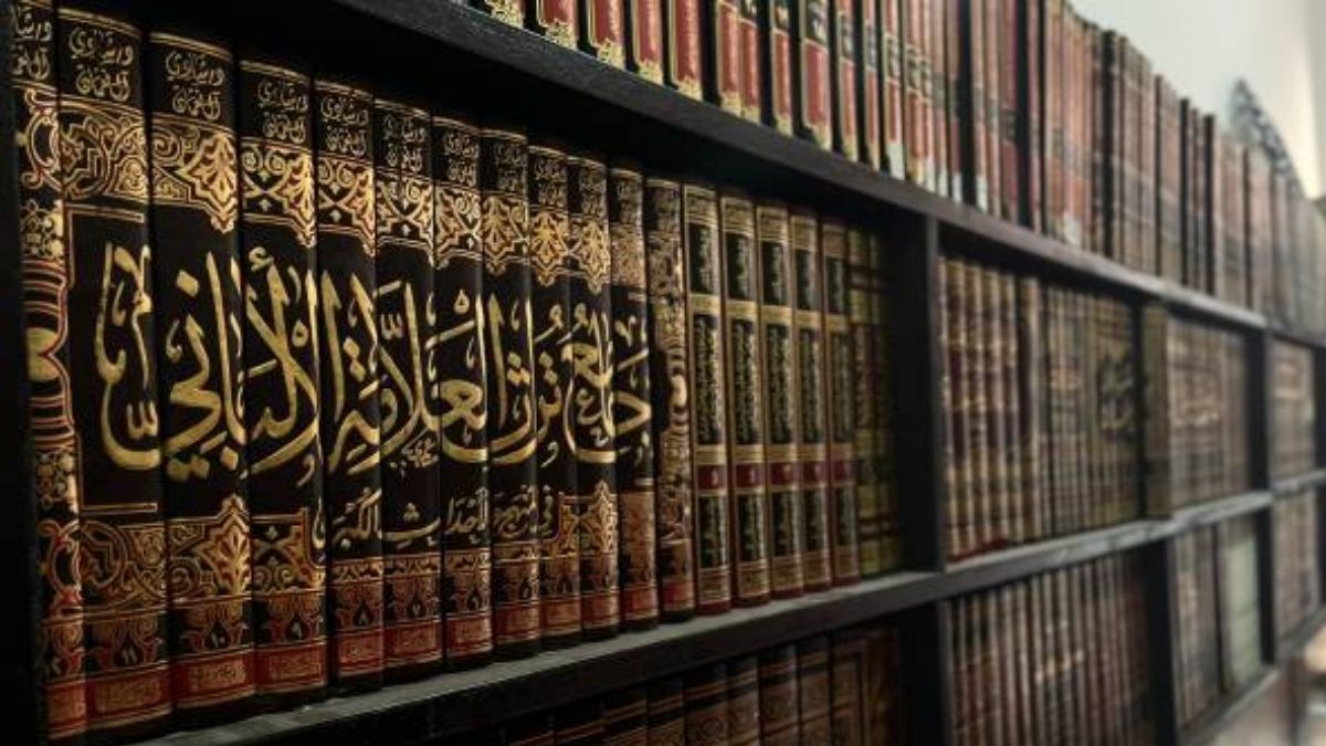 The Meaning of al-Shādh and al-Munkar
