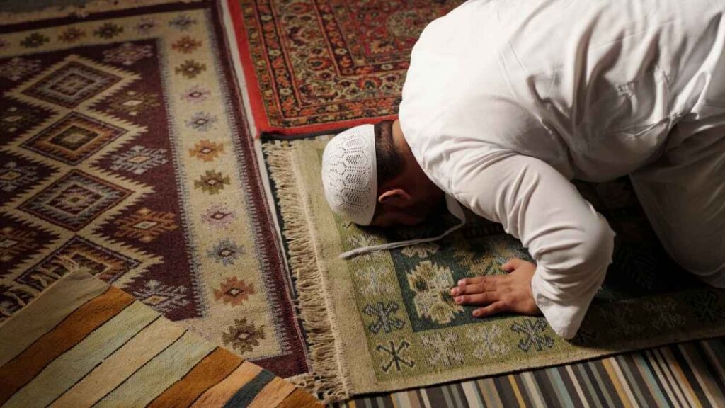 Reduction (Qaṣr) in the Prayer