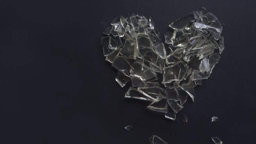 Reminder: My heart is scattered across a thousand roads