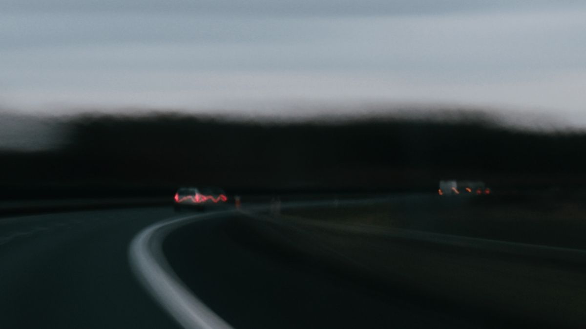 Reminder: The stranger who loses the path of his journey