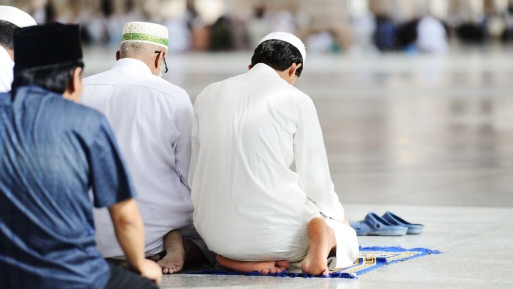 Reminder: Think well of fellow Muslims