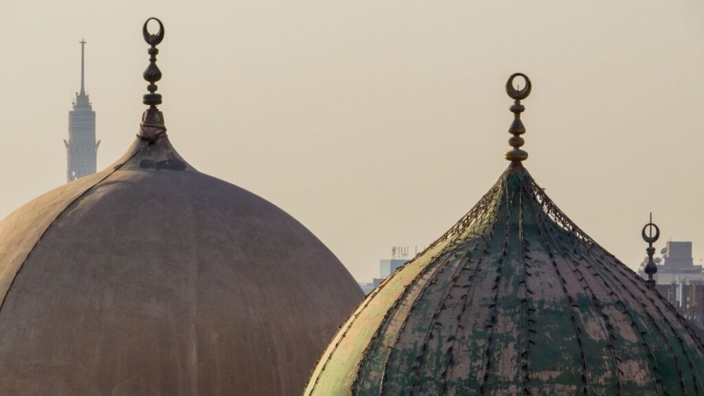 Shari’ah and Its Contemporary Challenges: Maqasid al-Shari’ah, Din and Dunya, and the Boundaries of Religious Authority